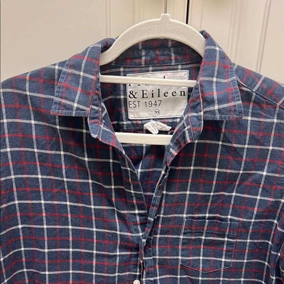 Frank & Eileen Navy Res Blue Plaid Shirt Sz XS Woven in Italy - Picture 2 of 8